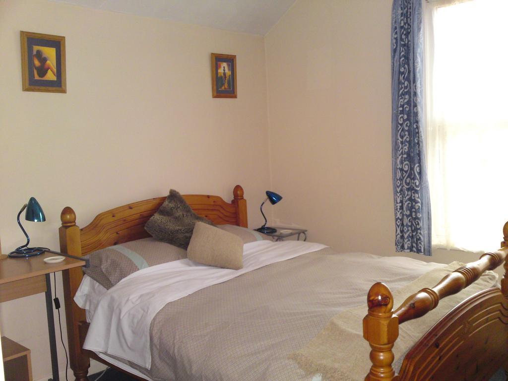 Crestwell House Bed & Breakfast Eastleigh Bilik gambar